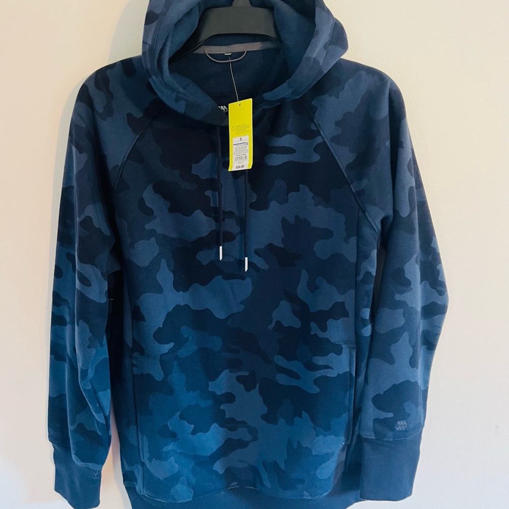 All In Motion Blue Camouflage Hooded Sweatshirt…Mens Size S…Brand New with Tags!